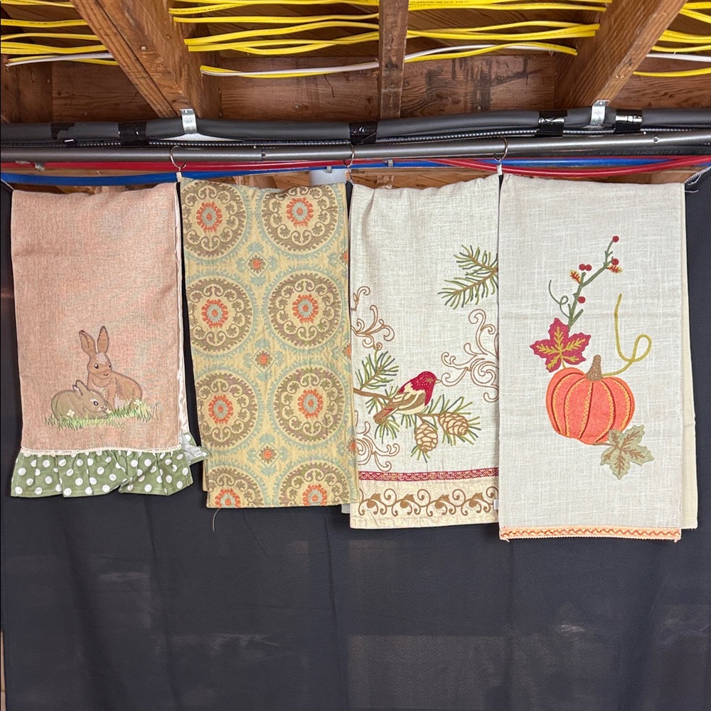 Set of 4 Seasonal Runners